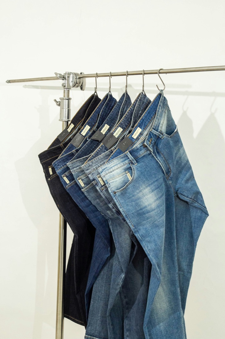 Slim-Fit Stretch Jeans